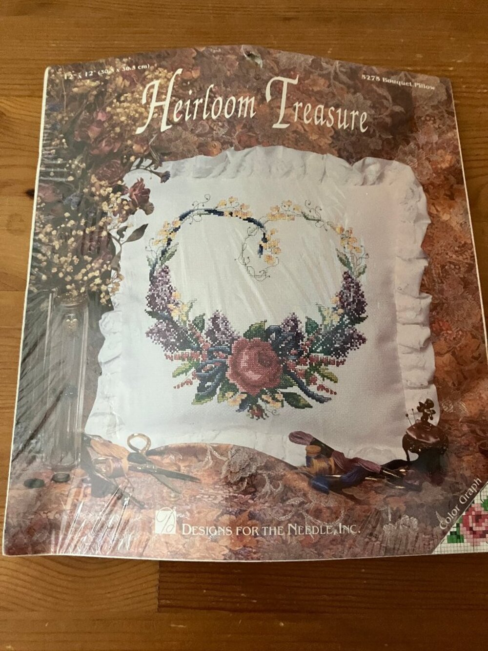 VTG Needle, Inc. Heirloom Treasure 5275 Bouquet Pillow Made in USA Size 12x12"
